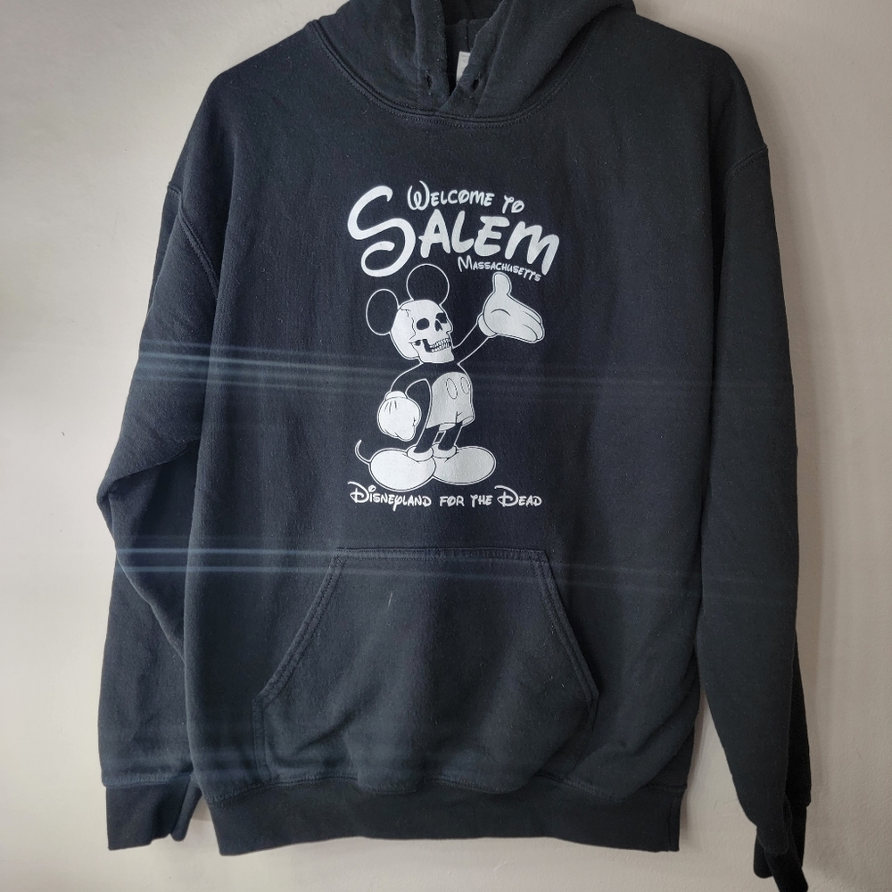 🎃WELCOME TO SALEM DISNEYLAND FOR THE DEAD SWEATSHIRT🎃